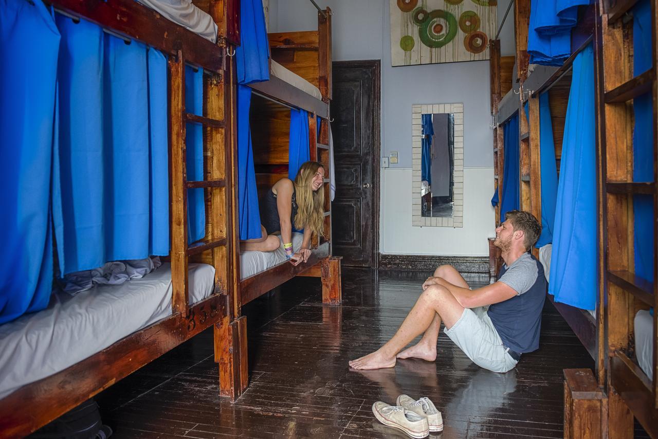 Luna'S Castle Hostel Panama City Exterior photo