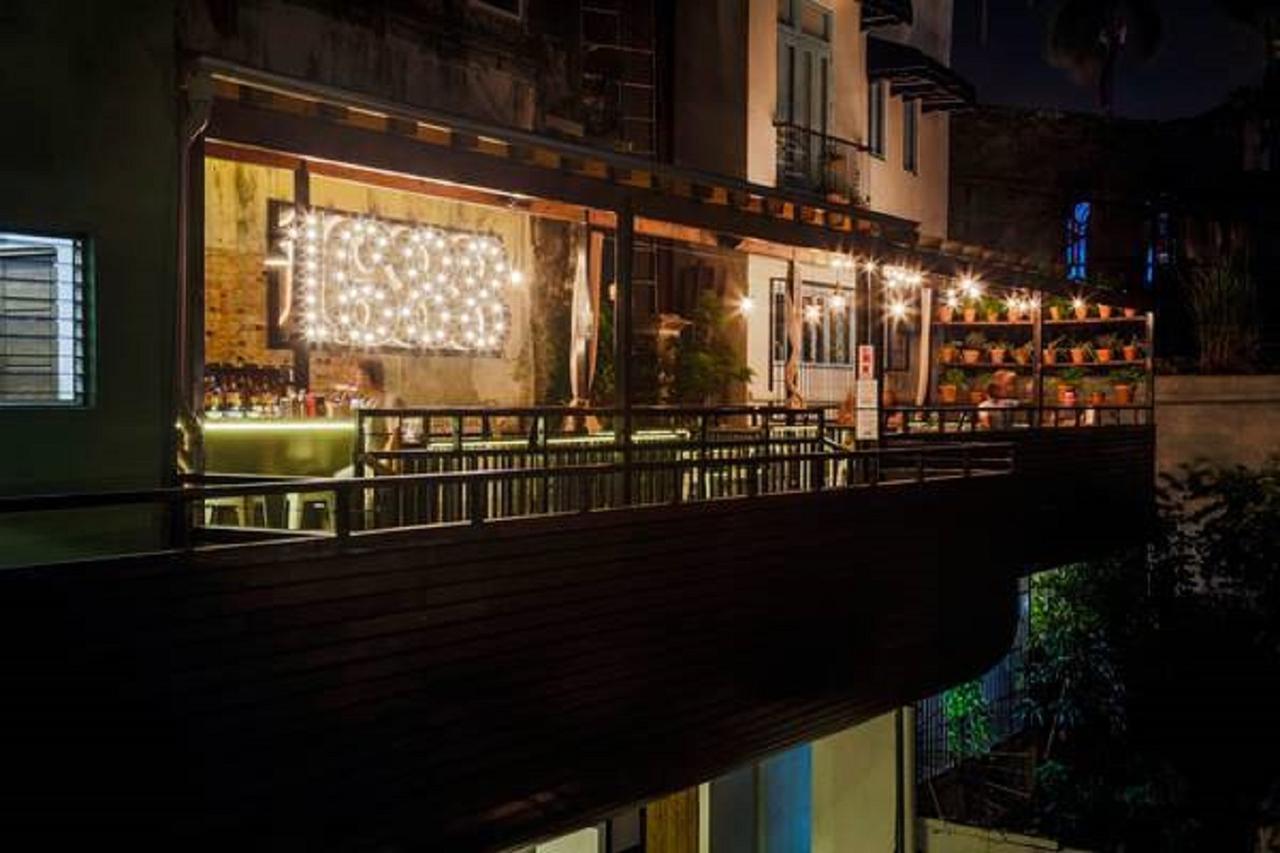 Luna'S Castle Hostel Panama City Exterior photo